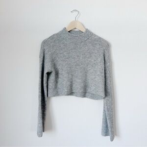 LIKE NEW! GRAY KNIT CROPPED TURTLE NECK BELL SLEEVE SWEATER!